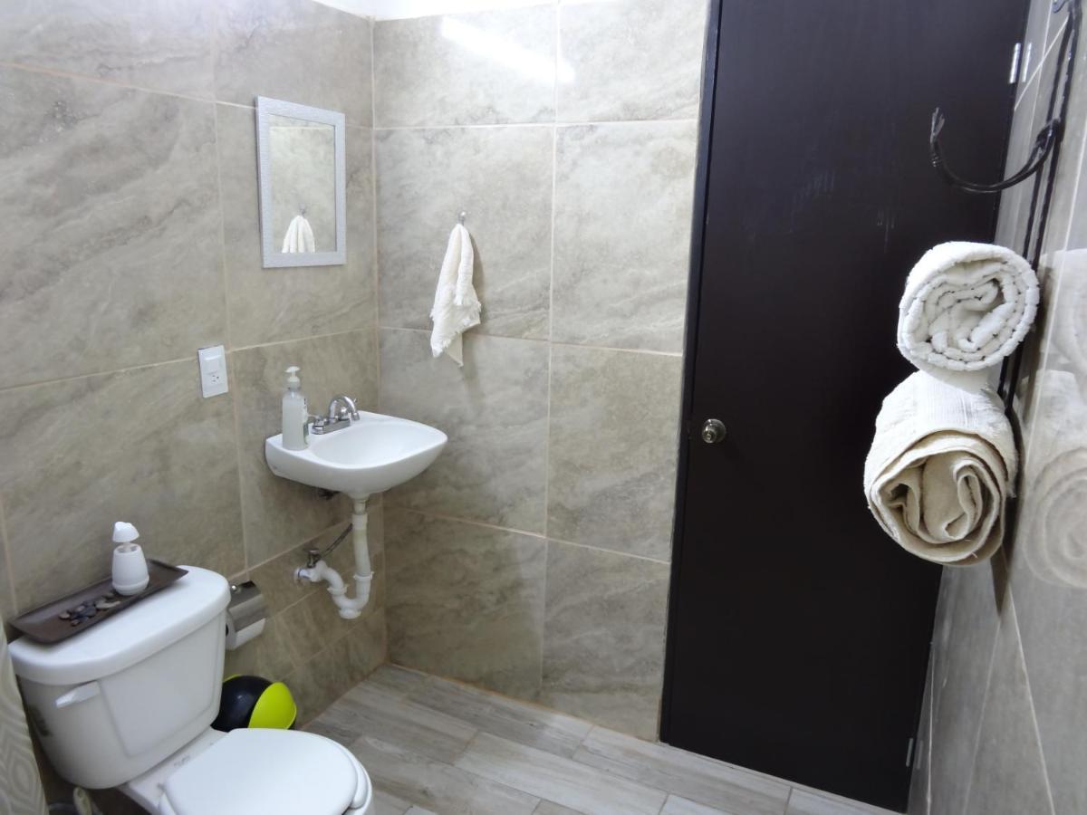 Habitaciones-Comodas-Aire-Wifi-Tv-Cerca De Playa-!!Excelente Precio II Мансанільйо Екстер'єр фото