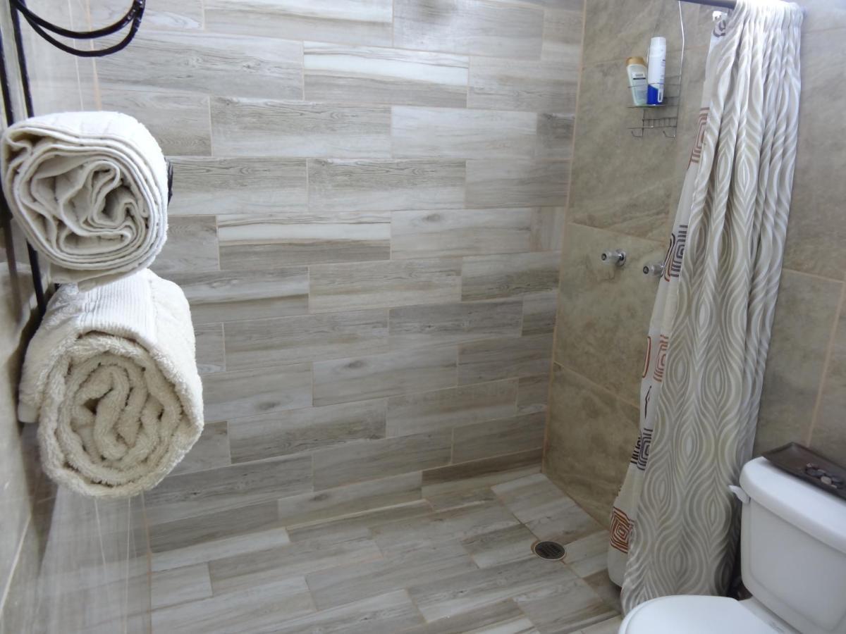 Habitaciones-Comodas-Aire-Wifi-Tv-Cerca De Playa-!!Excelente Precio II Мансанільйо Екстер'єр фото